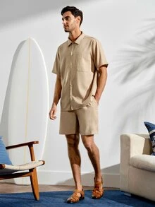 VeloEdit Men's Pocket Front Short Sleeve Shirt And Slanted Pocket Shorts 2pcs/Set , Basic , Linen , Urban , Plain, Men Linen Set, Cozy OutfitsFall Winter - Khaki - View 3