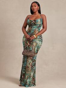 Radiana Curve Plus Size Summer Fashion Sexy Animal Print Backless Spaghetti Strap Dress - Green - View 1