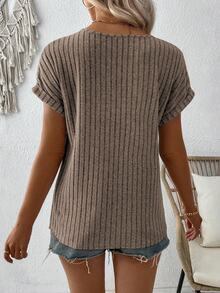 EMERY ROSE Camiseta casual de mujer de unicolor con cuello en V, manga corta y diseño de botones acanalados - Café integral - Ver 2