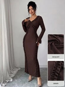 Modelyn 優雅女款修身V領長袖中長洋裝，附荷葉邊飾與側開衩，顯瘦設計 - 棕色 - 查看 4