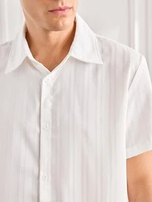 Officeau 男士修身纹理衬衫，白色褶皱上衣，简约美学短袖衬衫，轻盈透气，适合夏季穿着 - 白色 - 查看 8