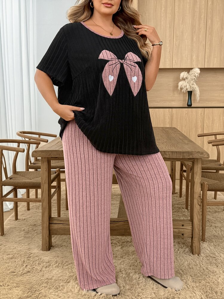 SHEIN CURVE+ Set Piyama Kasual Wanita Ukuran Besar dengan Rajutan Bergaris, Bordir Pita, Leher Bulat, Lengan Pendek, dan Celana Panjang - MultiWarna - View 5