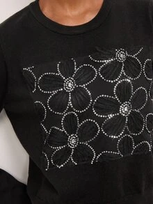 Maija Atasan Rajut Leher Bulat Lengan Panjang Motif Bunga Musim Gugur dengan Hiasan Berlian Imitasi - Hitam - View 5