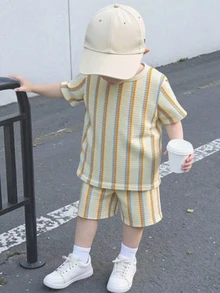SHEIN Genkimix Kids 2件套男童夏季华夫格条纹短袖T恤和短裤套装 - 彩色 - 查看 7