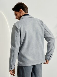 VeloEdit 男士长袖纽扣翻盖口袋外出休闲外套，适合秋冬季节，可搭配朋友穿着。 - 灰色 - 查看 4
