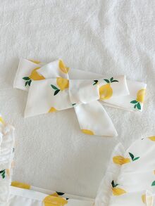 SHEIN Vintaside Kids 这款露背连衣裙采用粉白格纹设计，搭配可爱的草莓印花，清新自然。裙身肩部饰有荷叶边，完美诠释夏日时尚优雅活泼可爱的气息。A字版型，采用轻盈透气的面料，适合节日派对、一周年婚礼、景点拍照等场合穿着。 - 彩色 - 查看 6