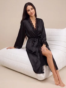 Amorya 纯色蕾丝腰带缎面睡袍，夏季奢华家居服，舒适优雅细节，秋冬季皆宜。 - 黑色 - 查看 3