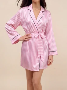 Amorya 装饰滚边条纹仿丝绸女士系带浴袍，奢华家居服，舒适优雅细节，秋冬款 - 粉色 - 查看 7