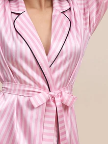 Amorya 装饰滚边条纹仿丝绸女士系带浴袍，奢华家居服，舒适优雅细节，秋冬款 - 粉色 - 查看 6