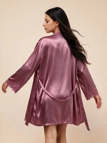 Amorya 四件套睡衣：蕾丝拼接仿丝吊带背心、短裤、长裤、系带睡袍，秋冬服装 - 藕粉色 - 查看 2