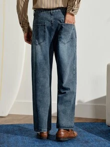 VeloEdit Celana Jeans Denim Longgar Pria Model Lurus Kasual dengan Kantong - Dark Wash - View 3