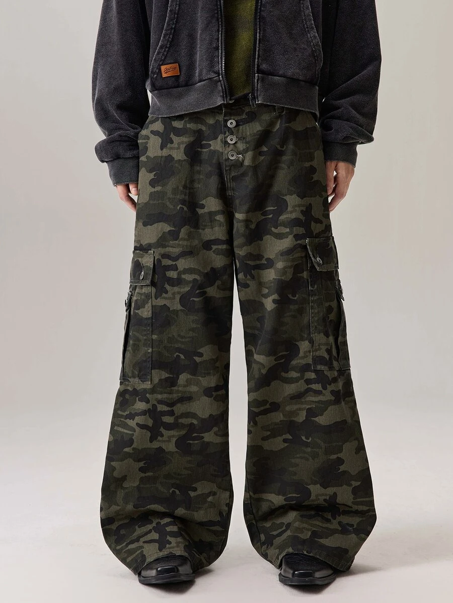Vaulklash 街头风迷彩工装裤,纽扣设计多口袋休闲宽松阔腿牛仔裤 - 軍綠色 - 查看 1