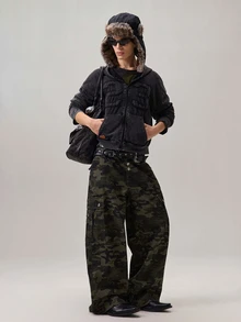 Vaulklash 街头风迷彩工装裤，纽扣设计多口袋休闲宽松阔腿牛仔裤 - 軍綠色 - 查看 7