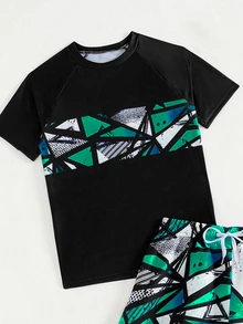 SHEIN 紅白藍配色青少年男孩泳裝套裝，夏季休閒度假兒童幾何印花快乾防曬短袖上衣＋短褲 2 件套穿搭 - 綠色 - 查看 5