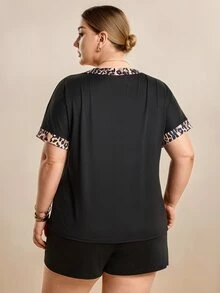 Hourtrue 大码女式豹纹拼布 V 领短袖上衣和短裤休闲睡衣套装 - 黑色 - 查看 2
