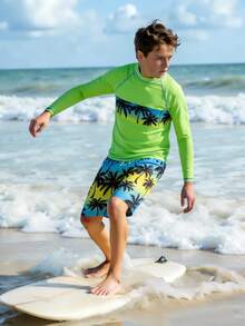 SHEIN Tween Boys 2-Piece Swimwear Set:Long Sleeve Rash Guard & Gradient Palm Tree Print Swim Trunks,Green Gingham,Summer,Funny,Vacation,Holiday Beach Wear - Green - View 7