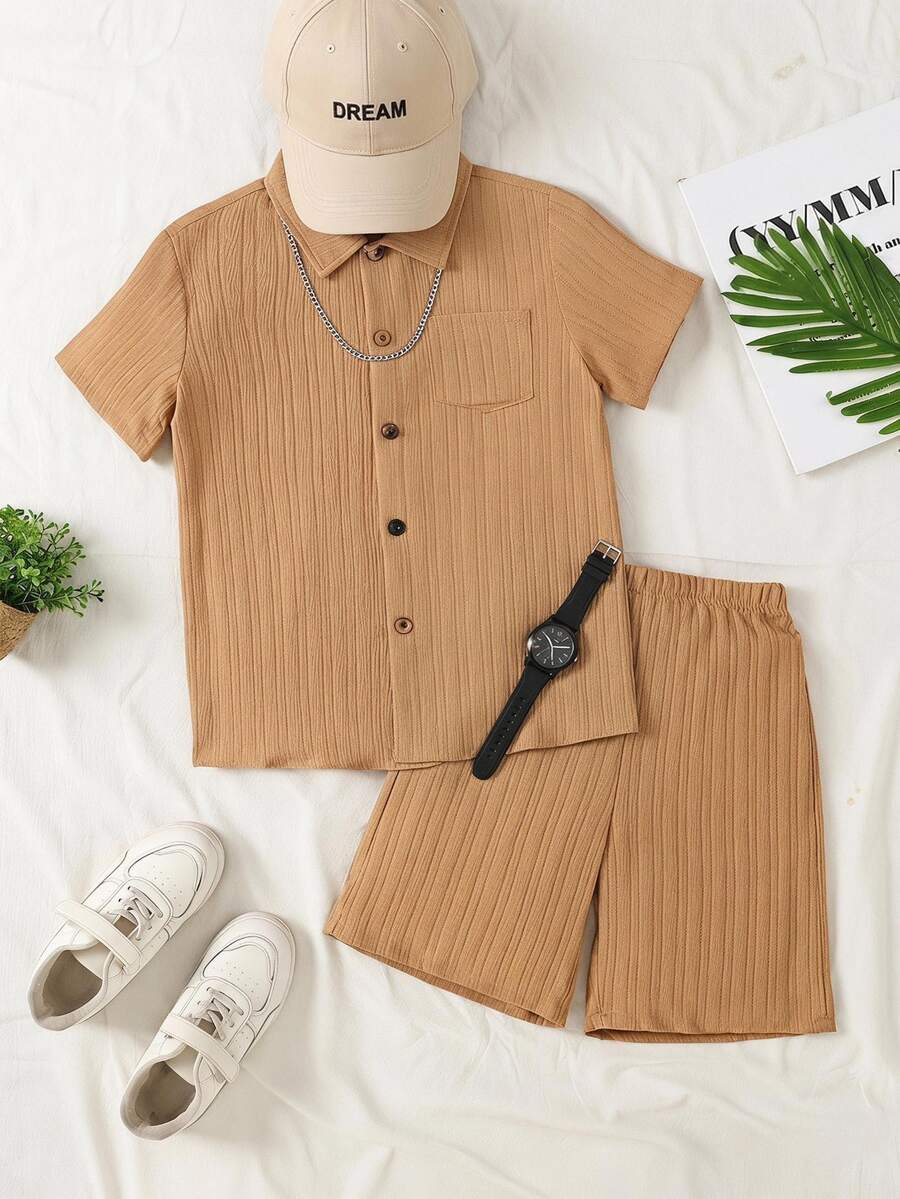 SHEIN 2 件套青少年男孩休闲衬衫 + 短裤基本款服装,春夏季 - 棕色 - 查看 1