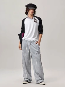 Vaulklash Young Street Style Wide Leg Pants,Grey,Autumn,Streetwear,Gym,Double Zipper Waist,Baggy Graphic Embroidered Patterns,Reflective Edge Strips,Couples - Light Grey - View 2