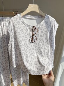 Comfortcana Setelan Kasual Ukuran Besar 2 Potong Atasan Tank Top dan Celana Panjang Motif Leopard Abu-abu - MultiWarna - View 4