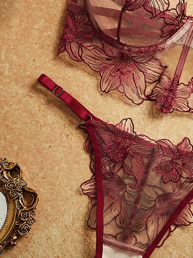 PinupPomp 2pcs Women's Skin Color Sexy Lingerie Set - Red Violet - View 5