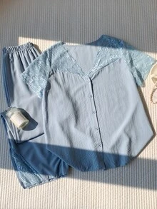 Comfortcana 蕾丝拼布透明肩前开短袖睡衣套装 - 淺藍色 - 查看 6