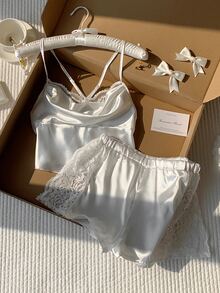 Comfortcana 2 件 INS 风格垂坠领吊带背心和短裤睡衣套装，蕾丝拼布修身丝缎睡衣 - 白色 - 查看 5