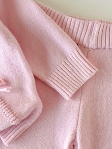 SHEIN 女嬰可愛蝴蝶結裝飾純色軟綿高品質細節秋冬必備甜美風簡約休閒百搭韓系可愛小公主風粉色調適合度假家庭聚會遊樂園聖誕旅行居家遊戲嬰兒毛衣褲子套裝秋冬熱銷 - 淺粉色 - 查看 6