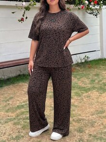 SHEIN EZwear 豹紋女款大尺碼圓領落肩袖T恤與長褲兩件套，巧克力棕色，適合度假與辦公，夏季傳統風格 - 棕色 - 查看 4