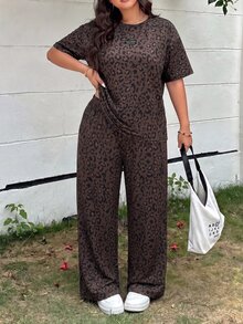 SHEIN EZwear 豹紋女款大尺碼圓領落肩袖T恤與長褲兩件套，巧克力棕色，適合度假與辦公，夏季傳統風格 - 棕色 - 查看 5