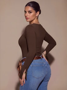 SHEIN BAE CURVE Atasan Lengan Panjang Cokelat Ukuran Plus Wanita; Pakaian Dasar Serbaguna yang Cocok untuk Dipadukan di Musim Gugur dan Musim Dingin; Menampilkan Gaya Seksi dan Bagian Dada Terintegrasi - Coffee Brown - View 2