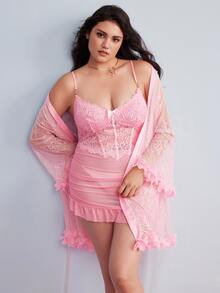 Elorette 1 Set Plus Size Lace Robe With 3D Floral Decor + Plus Size Lace Camisole Slip Dress With Waist Cinching Design - Pink - View 2