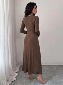 Modelyn 女式纯色简约V领长袖连衣裙，休闲日常穿着 - 棕色 - 查看 3