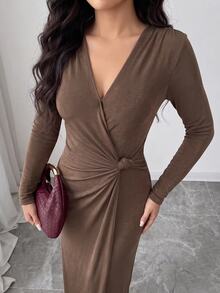 Modelyn 女式纯色简约V领长袖连衣裙，休闲日常穿着 - 棕色 - 查看 8