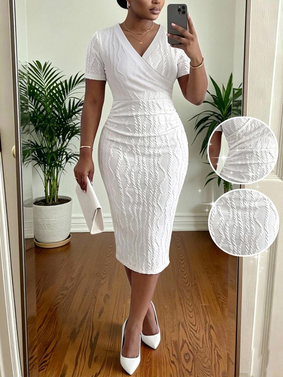 SHEIN Lady CURVE 大码女式V领短袖修身优雅连衣裙 - 白色 - 查看 1
