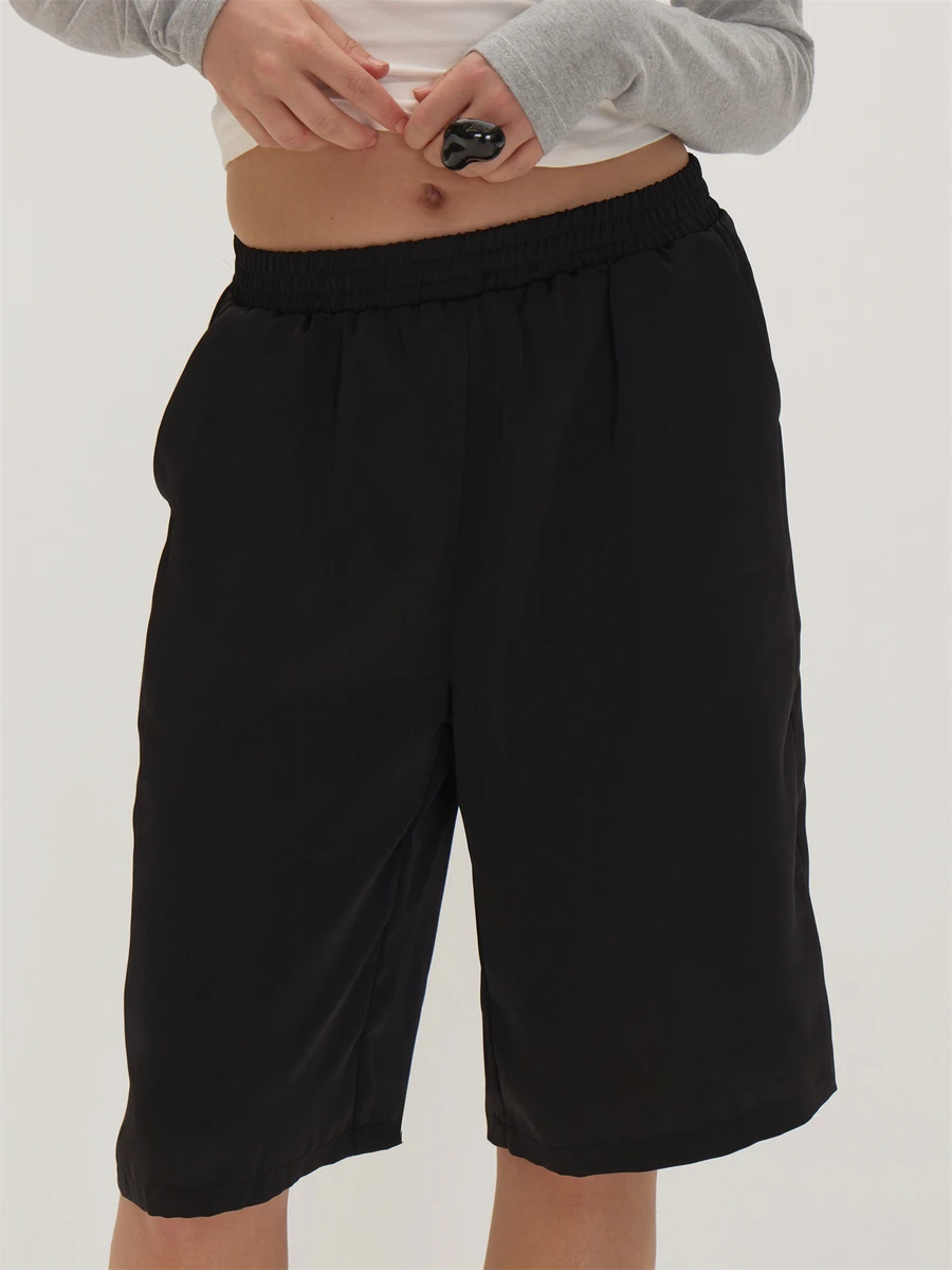 MUSEYN Black Satin Elastic Waist Loose Fit Long Shorts Comfortable Weekend Fall New Season Capsule Wardrobe - Black - View 1