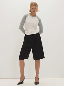 MUSEYN Black Satin Elastic Waist Loose Fit Long Shorts Comfortable Weekend  Fall New Season Capsule Wardrobe - Black - View 1