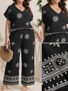 Comfylo 2pcs/Set Kaos Lengan Pendek Leher V Ukuran Besar dan Celana Panjang Elegan untuk Wanita - Hitam - View 5