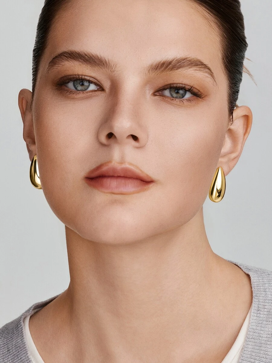 Vandermere 2pcs Fashionable Luxury Glossy Crescent Clip-On Earrings For Women, Everyday Wear - Golden KA249 - View 1