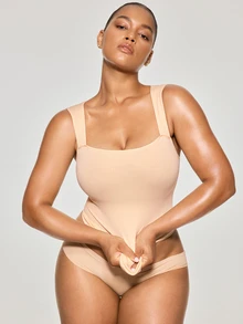 SHAPORA 1 buah Tank Top Wanita Minimalis Tanpa Jahitan dengan Leher Persegi Bergaris untuk Kontrol Perut dan Pembentuk Tubuh - Krem - View 7