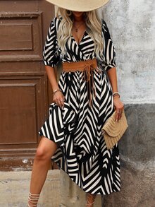 EMERY ROSE Autumn New Contrast Color Geometric Print V-Neck Ruched Waist Flared Hem Long Dress For Women, Casual Commute And Vacation - Black - View 5