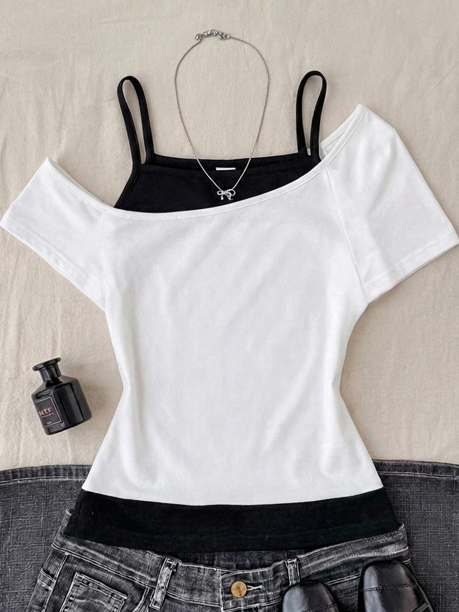 SHEIN 青少年女孩休閒極簡 Y2K 風拼接露肩細肩帶上衣,黑白 T-shirt,適合夏季、度假、休閒穿搭 - 白色 - 查看 1