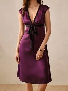 Hourtrue Satin Finish Colorblock Bow Tie Elegant Long Nightgown For Women - Red Violet - View 7