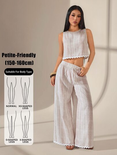 SHEIN PETITE 女款條紋圓領無袖上衣與長褲兩件套，度假、夏季亞麻風休閒條紋荷葉邊飾對比色無袖兩件套，荷葉邊下擺上衣 + 寬腿長褲，夏季度假、咖啡廳、休閒穿搭熱門款，復古風造型。女款鄉村風穿搭、女款工作穿搭、女款海邊度假穿搭、女款休閒套裝、女款夏季穿搭