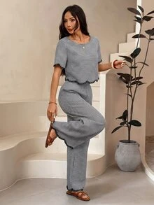 SHEIN PETITE 2件組女款夏季休閒黑白格紋對比色圓領短袖上衣與長褲套裝 - 黑與白 - 查看 9