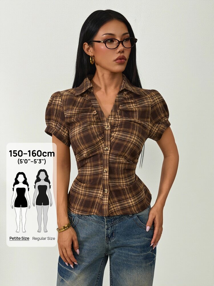 SHEIN PETITE 女款休閒格紋前開扣抓皺腰短袖襯衫，夏季上衣 - 棕色 - 查看 2