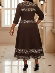 SHEIN Lady CURVE Plus Size Women's Patchwork Leopard Print Round Neck 3/4 Sleeve Elegant Dress Autumn Dates Office Dates Brown Fall - Brown - View 2