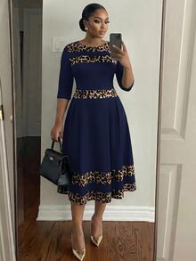 SHEIN Lady CURVE 大尺碼女款豹紋拼接色塊休閒優雅商務休閒秋季旅行洋裝，適合辦公室、早午餐、正式約會，海軍藍秋季款 - 藏蓝色 - 查看 1