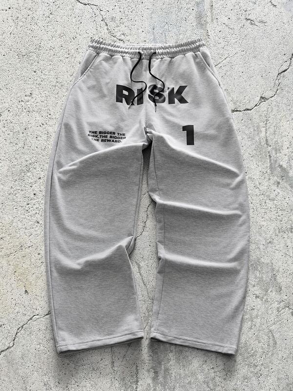 EVRINFINITE Men Street Style Text Graphic Print Loose Fit Straight Leg Sweatpants, Emo