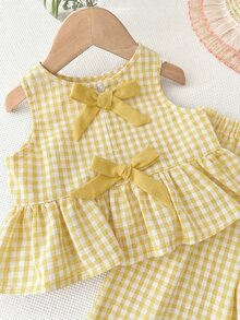 SHEIN Baby Girls' Cotton Pastel Yellow Plaid Summer Vest Set,Cute Sleeveless Round Neck Bow Decor Ruffle Hem Outfit For 1 To 2 Years Old,Vacation Holiday - Yellow - View 6