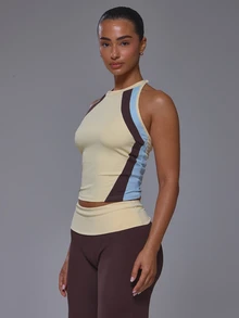 Musera Sport 對比色前片挖勺領賽車背貼身運動背心上衣 僅上衣 運動健身房可愛皮拉提斯健身日常奶油黃 - 淡黃色 - 查看 3